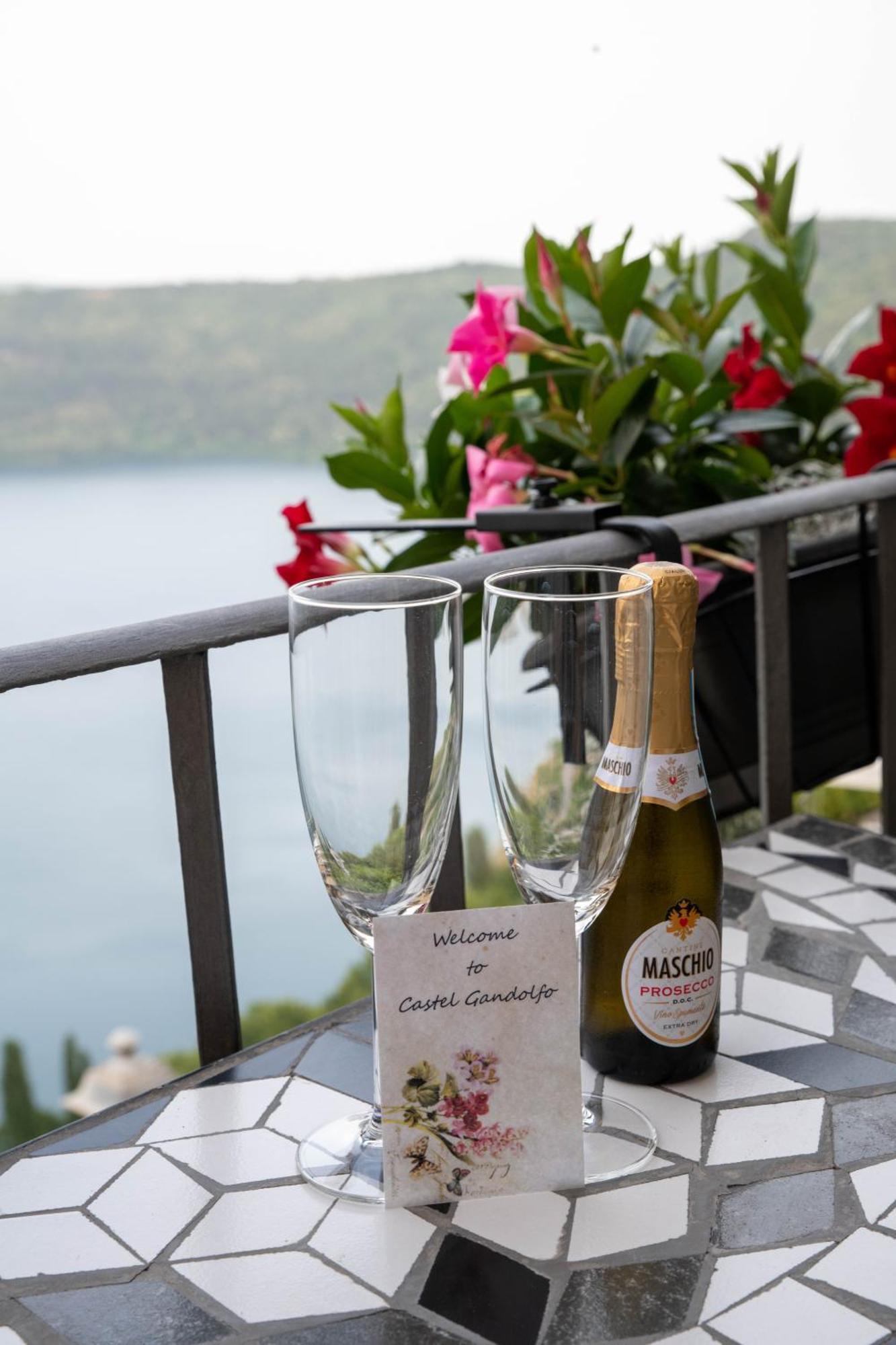 B&B Carpe Diem Vista Lago Castel Gandolfo Buitenkant foto
