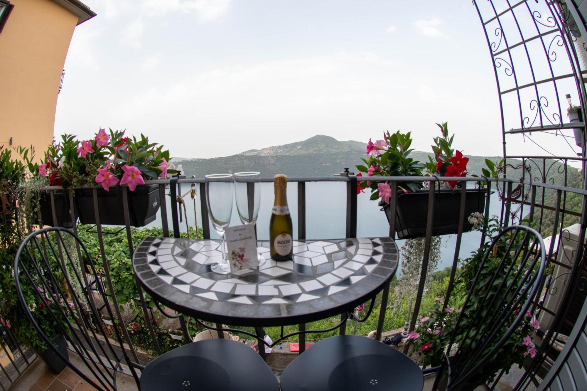B&B Carpe Diem Vista Lago Castel Gandolfo Buitenkant foto
